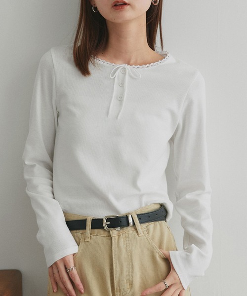 ad thie(アドティエ)の「ネックレース リボンデザイン リブトップス(Tシャツ/カットソー・レディース・ブラウン/ベージュ系/ブラック/オフホワイト・MEDIUM/LARGE)」の12枚目の写真