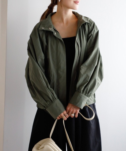 Bonjour Sagan（ボンジュールサガン）の「撥水スタンドネックマウンテンパーカー（マウンテンパーカー・レディース・ベージュ/ライトベージュ/カーキ・FREE）」の3枚目の写真