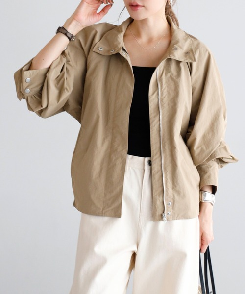 Bonjour Sagan（ボンジュールサガン）の「撥水スタンドネックマウンテンパーカー（マウンテンパーカー・レディース・ベージュ/ライトベージュ/カーキ・FREE）」の5枚目の写真