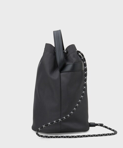 THE SHOP TK (ザ ショップ ティーケー )の「ツイル2WAY 巾着バッグ(ショルダーバッグ・メンズ・ブラック/ブラック系1/ダークグレー・00)」の16枚目の写真