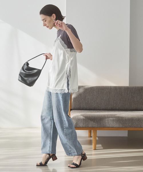 ANGIE（アンジー）の「サテンレースキャミソール（キャミソール・レディース・アイボリー/ブラック・FREE）」の5枚目の写真