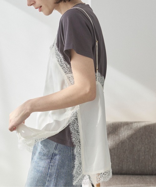 ANGIE（アンジー）の「サテンレースキャミソール（キャミソール・レディース・アイボリー/ブラック・FREE）」の11枚目の写真