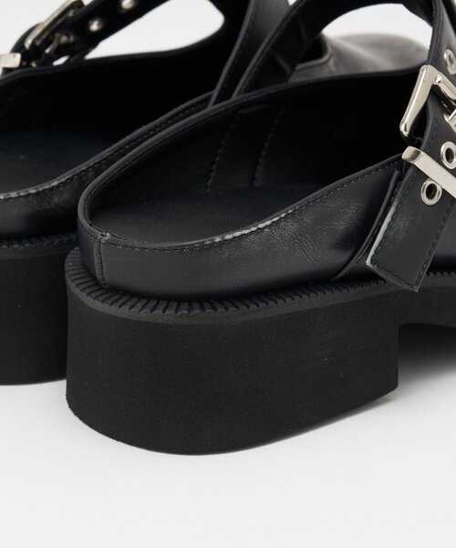 CIAOPANIC(チャオパニック)の「Tストラップレザーサボ(その他シューズ・レディース・ブラック/ブラウン・LARGE/MEDIUM/SMALL)」の9枚目の写真