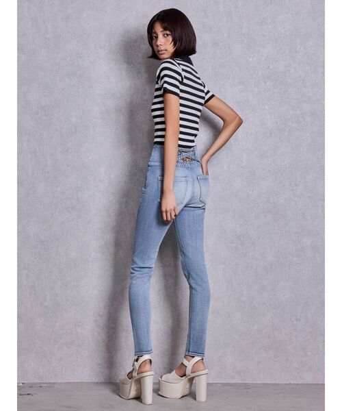 GYDA（ジェイダ）の「ハイウエストボタンBACKカーブクロスGYDA chainスキニーデニムパンツ（デニムパンツ・レディース・インディゴブルー/ライトブルー・MEDIUM/SMALL/X-SMALL）」の5枚目の写真