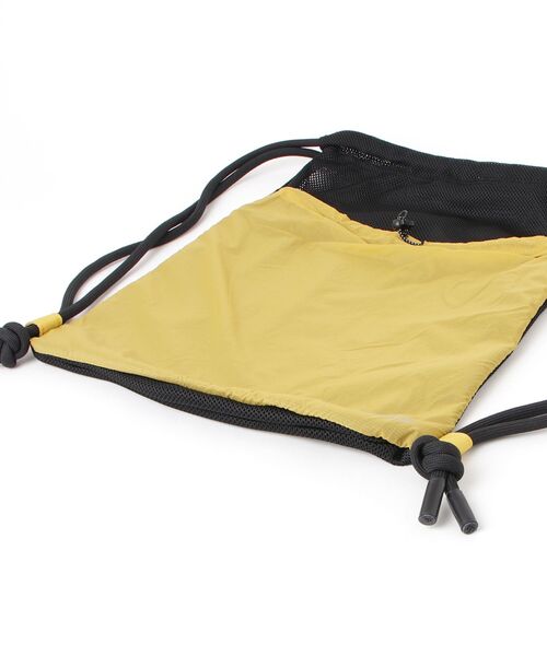 KEEN（キーン）の「MESH NYLON KNAPSACK / メッシュ ナイロン ナップサック（バックパック/リュック・メンズ・イエロー系その他・OS）」の3枚目の写真