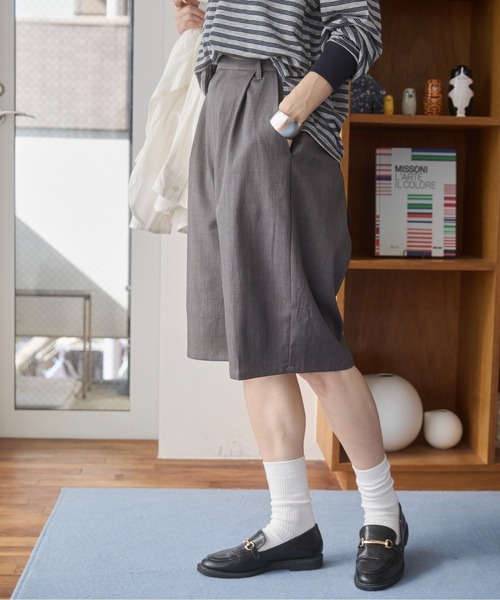 ANGIE（アンジー）の「TRツイル タックハーフパンツ / バミューダ―パンツ（スラックス・レディース・ベージュ/グレー/ブラック/アイボリー・FREE）」の14枚目の写真