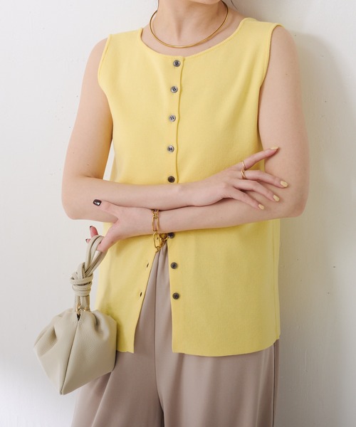 COLLAGE GALLARDAGALANTE（コラージュガリャルダガランテ）の「ドライコットンノースリニット/セットアップ可/アンサンブル可（ニット/セーター・レディース・チャコールグレー/レモンイエロー/ホワイト・FREE）」の3枚目の写真