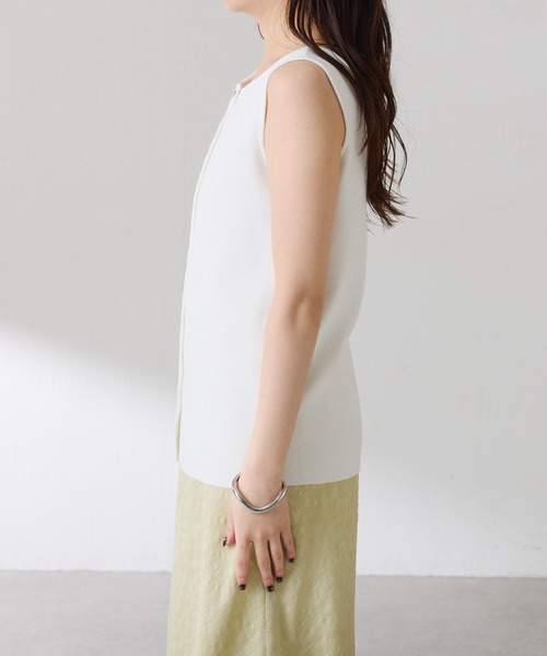 COLLAGE GALLARDAGALANTE（コラージュガリャルダガランテ）の「ドライコットンノースリニット/セットアップ可/アンサンブル可（ニット/セーター・レディース・チャコールグレー/レモンイエロー/ホワイト・FREE）」の15枚目の写真