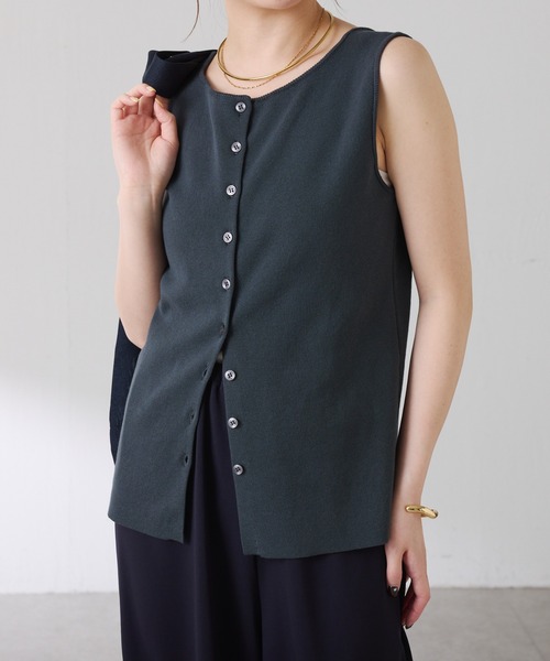 COLLAGE GALLARDAGALANTE（コラージュガリャルダガランテ）の「ドライコットンノースリニット/セットアップ可/アンサンブル可（ニット/セーター・レディース・チャコールグレー/レモンイエロー/ホワイト・FREE）」の10枚目の写真