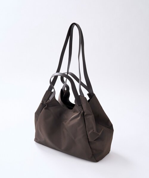 RIVE DROITE(リヴドロワ)の「予約【大容量で実用性抜群】ナイロン2wayトート(トートバッグ・レディース・ブラック/ダークブラウン・FREE)」の2枚目の写真