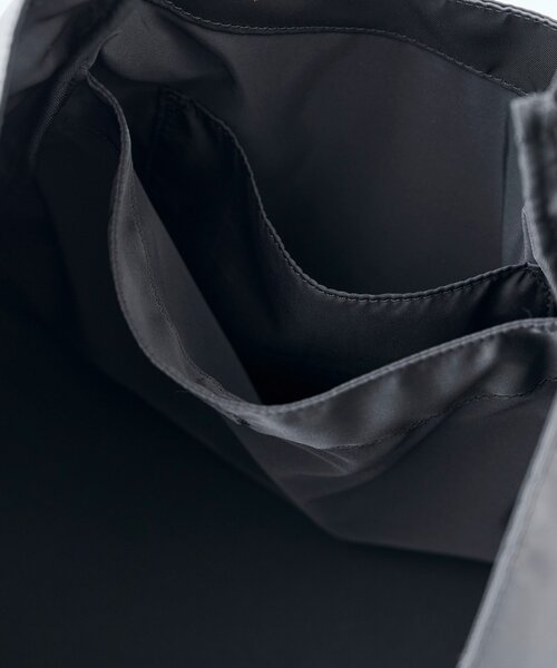 RIVE DROITE(リヴドロワ)の「予約【大容量で実用性抜群】ナイロン2wayトート(トートバッグ・レディース・ブラック/ダークブラウン・FREE)」の13枚目の写真