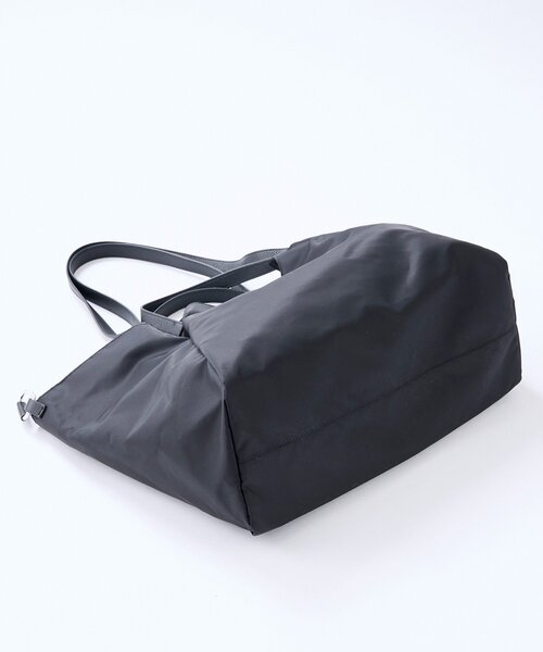 RIVE DROITE(リヴドロワ)の「予約【大容量で実用性抜群】ナイロン2wayトート(トートバッグ・レディース・ブラック/ダークブラウン・FREE)」の14枚目の写真