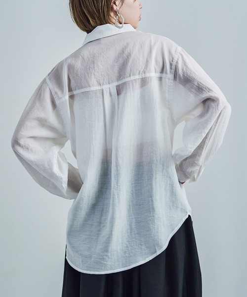 Fashion Letter（ファッションレター）の「オーバーサイズ シアーシャツ（シャツ/ブラウス・レディース・ブラック/サックスブルー/オフホワイト・M/L）」の16枚目の写真