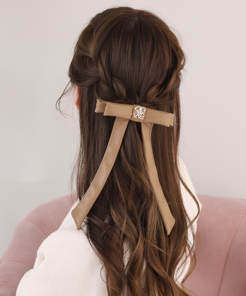 one after another NICE CLAUP（ワンアフターアナザーナイスクラップ）の「【Eliane Collection】リボンバレッタ（バレッタ/ヘアクリップ・レディース・ベージュ/ブラック/アイボリー・FREE）」の4枚目の写真