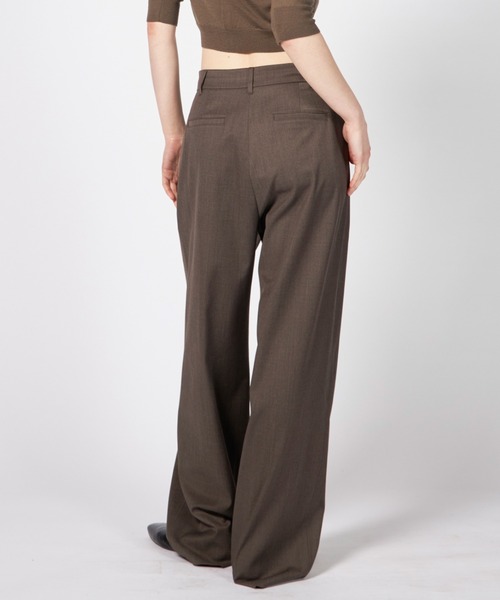 AMOMENTO（アモーメント）の「AMOMENTO WIDE TUCK PANTS（その他パンツ・レディース・ブラウン・0）」の3枚目の写真