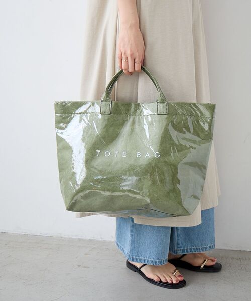 le.coeur blanc（ルクールブラン）の「《WEB限定アイテム》PVCトートバッグ（トートバッグ・レディース・カーキオリーブ/キャメル・FREE）」の2枚目の写真