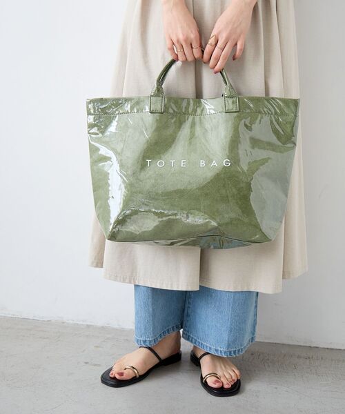 le.coeur blanc（ルクールブラン）の「《WEB限定アイテム》PVCトートバッグ（トートバッグ・レディース・カーキオリーブ/キャメル・FREE）」の7枚目の写真