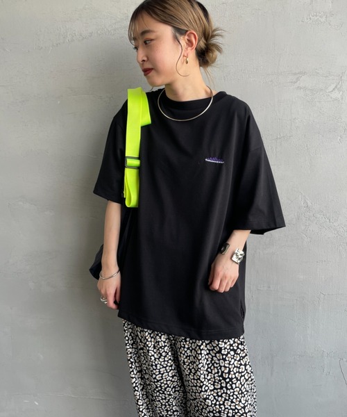 THOUSAND MILE（サウザンドマイル）の「[THOUSAND MILE/サウザンドマイル] ブランドロゴ バックプリント ショートスリーブTシャツ（Tシャツ/カットソー・レディース・ホワイト/グリーン/ブラック・M/L）」の21枚目の写真