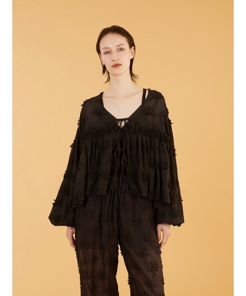 crinkle crinkle crinkle(クリンクルクリンクルクリンクル)の「【crinkle crinkle crinkle】 3D embroidery gather bolero/3Dエンブロイダリーギャザーボレロ(カーディガン/ボレロ・レディース・ブラック/ホワイト・FREE)」の13枚目の写真