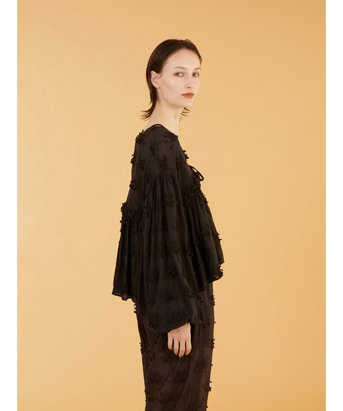 crinkle crinkle crinkle(クリンクルクリンクルクリンクル)の「【crinkle crinkle crinkle】 3D embroidery gather bolero/3Dエンブロイダリーギャザーボレロ(カーディガン/ボレロ・レディース・ブラック/ホワイト・FREE)」の15枚目の写真