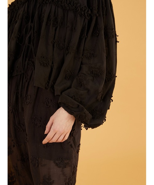 crinkle crinkle crinkle(クリンクルクリンクルクリンクル)の「【crinkle crinkle crinkle】 3D embroidery gather bolero/3Dエンブロイダリーギャザーボレロ(カーディガン/ボレロ・レディース・ブラック/ホワイト・FREE)」の20枚目の写真