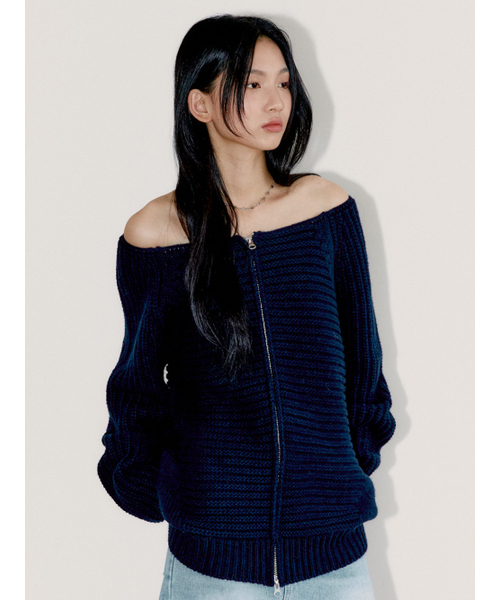OAFISH(オアフィッシュ)の「OFF SHOULDER KNIT ZIP-UP, NAVY(ニット/セーター・レディース・その他・FREE)」の5枚目の写真