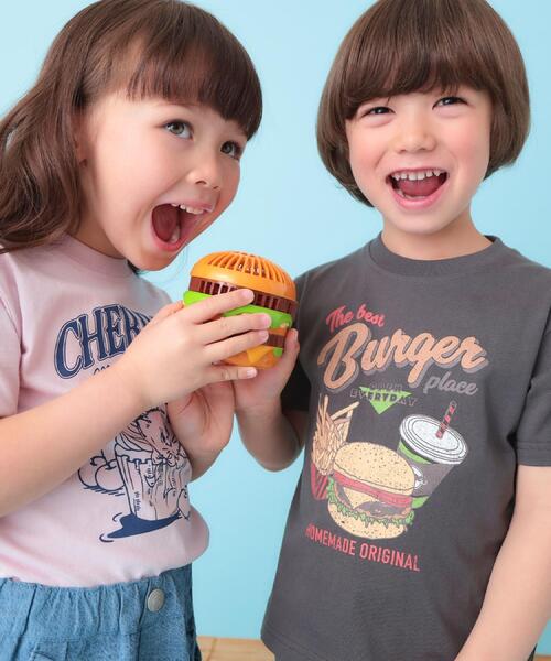 THE SHOP TK (ザ ショップ ティーケー )の「天竺アソート アメカジプリント 半袖Tシャツ ロゴ・キャット・ハンバーガー(Tシャツ/カットソー・キッズ・ライトグレー系/ネイビー系/オフホワイト/スミクロ/ピンク系その他/アイボリー系3/ベージュ系その他6・16/12/11/15 /14/13)」の8枚目の写真