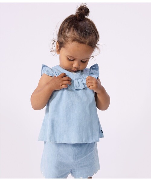 PETIT BATEAU(プチバトー)の「フリルブラウス(シャツ/ブラウス・キッズ・ライトブルー・36MONTH/12MONTH)」の1枚目の写真