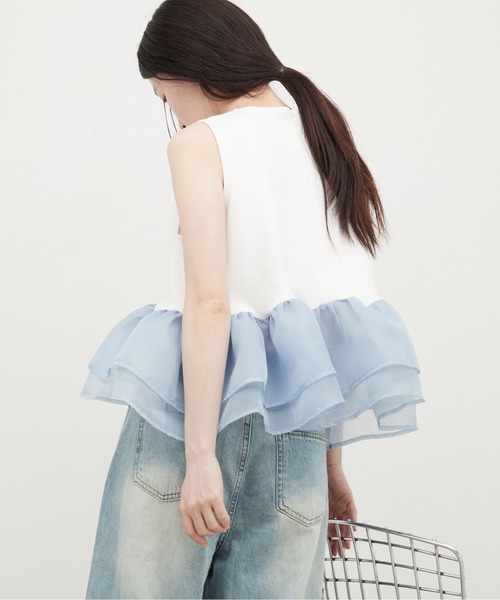 OFROOM(オフルーム)の「Sheer Peplum Sleeveless Top|シアーペプラムスリーブレストップス(Tシャツ/カットソー・レディース・グレー×ホワイト/ブラック/アイボリー/ブラック系/ホワイト系/ホワイト系1/ブラック系1・FREE)」の3枚目の写真