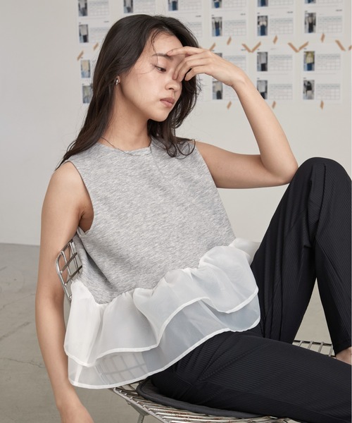 OFROOM(オフルーム)の「Sheer Peplum Sleeveless Top|シアーペプラムスリーブレストップス(Tシャツ/カットソー・レディース・グレー×ホワイト/ブラック/アイボリー/ブラック系/ホワイト系/ホワイト系1/ブラック系1・FREE)」の7枚目の写真