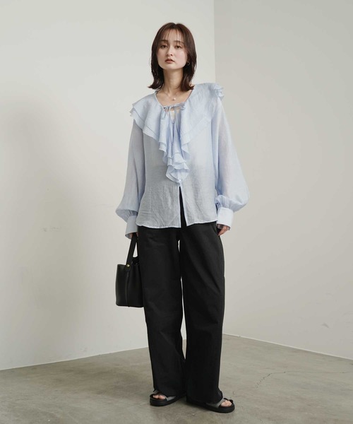 Bulue.(ブルー)の「【Bulue.】シアーシャツ ラッフルカラー ブラウス(シャツ/ブラウス・レディース・ピンク/ブラック/オフホワイト/ブルー・FREE)」の5枚目の写真