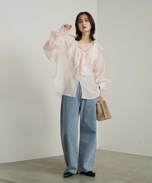 Bulue.(ブルー)の「【Bulue.】シアーシャツ ラッフルカラー ブラウス(シャツ/ブラウス・レディース・ピンク/ブラック/オフホワイト/ブルー・FREE)」の17枚目の写真