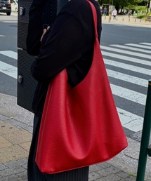 レザートライアングルショルダーバッグ