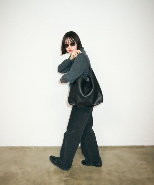 TONER(トナー)の「レザートライアングルショルダーバッグ(ショルダーバッグ・レディース・ホワイト/ブラック/レッド/ダークブラウン/ブラウン・FREE)」の10枚目の写真