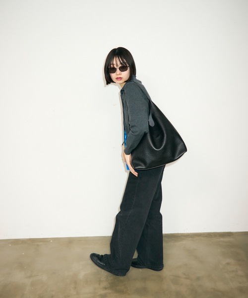 TONER(トナー)の「レザートライアングルショルダーバッグ(ショルダーバッグ・レディース・ホワイト/ブラック/レッド/ダークブラウン/ブラウン・FREE)」の11枚目の写真