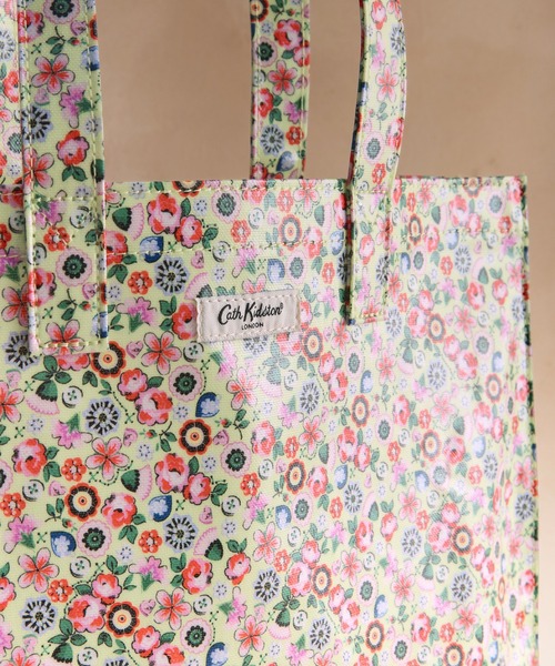 Cath Kidston（キャスキッドソン）の「ラージ ブックバッグ Pearly Queen Ditsy（トートバッグ・レディース・イエロー・FREE）」の5枚目の写真