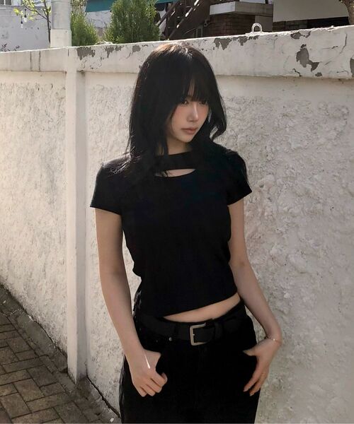 PHOS333(フォースサンサンサン)の「W Slim Fit Slit T-Shirt/Black(Tシャツ/カットソー・レディース・その他・FREE)」の2枚目の写真