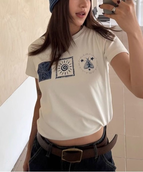 WEGO(ウィゴー)の「ライフモチーフコンパクトTシャツ(Tシャツ/カットソー・レディース・ブラック/ホワイト・LARGE/MEDIUM)」の1枚目の写真