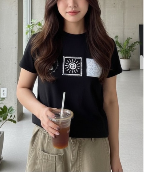 WEGO(ウィゴー)の「ライフモチーフコンパクトTシャツ(Tシャツ/カットソー・レディース・ブラック/ホワイト・LARGE/MEDIUM)」の7枚目の写真