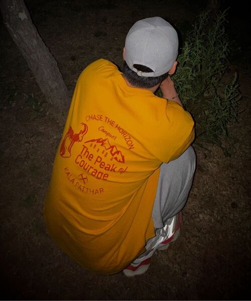 KALAPATTHAR（カラパタール）の「BACK DEER GRAPHIC SHORT-SLEEVED T-SHIRT - YELLOW（Tシャツ/カットソー・メンズ・その他・LARGE/X-LARGE/MEDIUM）」の10枚目の写真
