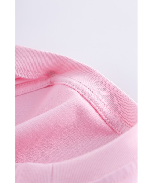 SUPPLIER(サプライヤー)の「Tシャツ|Cross Tee Cross Tee Pink & Black (Slim Silhouette)|SUPPLIER(Tシャツ/カットソー・メンズ・ピンク・SMALL/MEDIUM/LARGE/X-LARGE/XX-LARGE)」の8枚目の写真