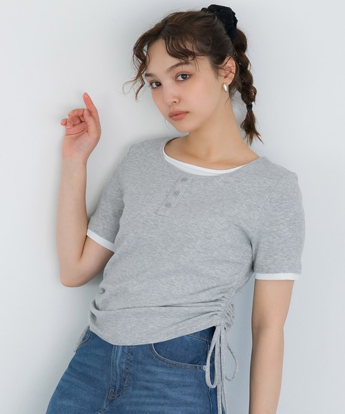 coca(coca)(コカ)の「サイドギャザーレイヤードTシャツ(Tシャツ/カットソー・レディース・グレー/ブラック・L/M/S)」の2枚目の写真