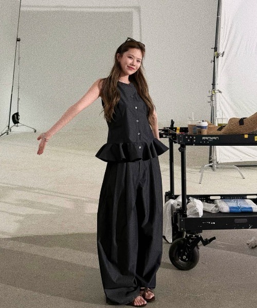 Aelina(エリナ)の「フリルノースリーブセットアップ(セットアップ・レディース・インディゴブルー・L/M/S)」の12枚目の写真