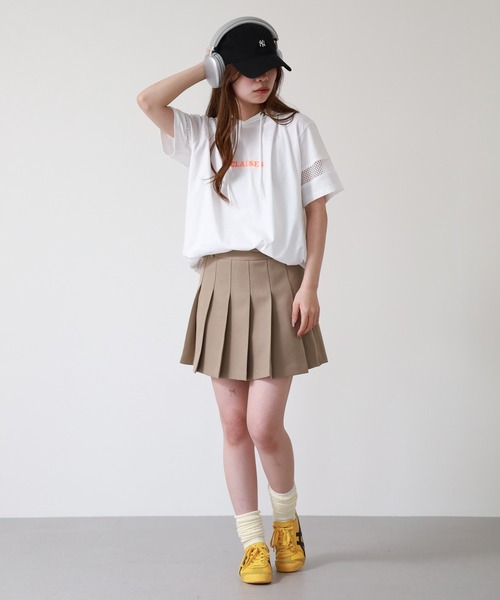 atONE(アットワン)の「ロゴ刺繍袖メッシュ半袖パーカー(パーカー・レディース・ブラック/オフホワイト・M)」の11枚目の写真