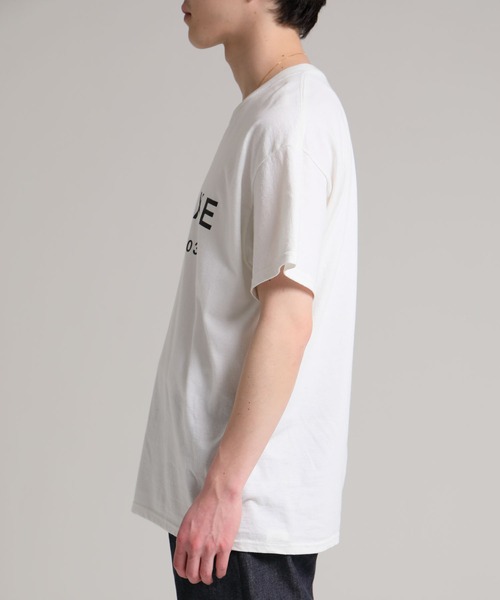 DELUXE(デラックス)の「DELUXE LOGO TEE(Tシャツ/カットソー・メンズ・ブラック/ホワイト・SMALL/MEDIUM/LARGE/X-LARGE)」の3枚目の写真