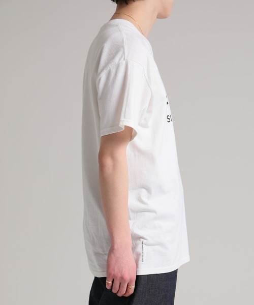DELUXE(デラックス)の「DELUXE LOGO TEE(Tシャツ/カットソー・メンズ・ブラック/ホワイト・SMALL/MEDIUM/LARGE/X-LARGE)」の5枚目の写真