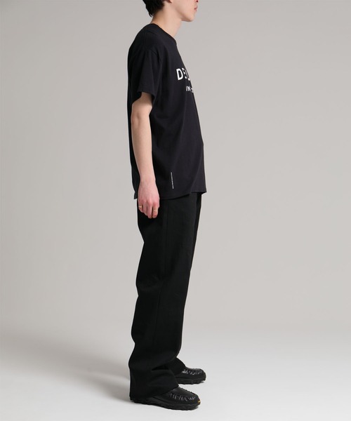 DELUXE(デラックス)の「DELUXE LOGO TEE(Tシャツ/カットソー・メンズ・ブラック/ホワイト・SMALL/MEDIUM/LARGE/X-LARGE)」の16枚目の写真