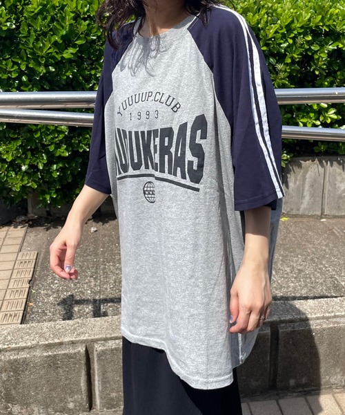CRB（シーアールビー）の「袖ラインラグラン配色ビッグTシャツ（Tシャツ/カットソー・レディース・チャコール/ネイビー/オフホワイト/グレー・F）」の21枚目の写真