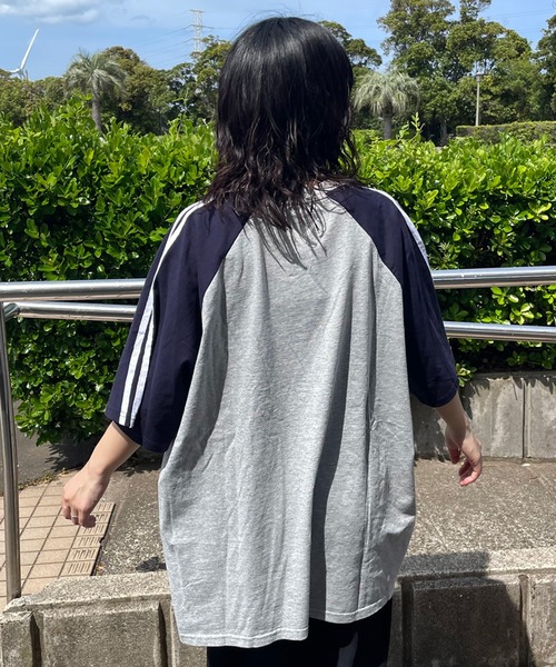 CRB（シーアールビー）の「袖ラインラグラン配色ビッグTシャツ（Tシャツ/カットソー・レディース・チャコール/ネイビー/オフホワイト/グレー・F）」の12枚目の写真