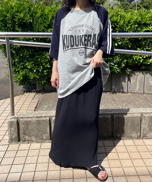 CRB（シーアールビー）の「袖ラインラグラン配色ビッグTシャツ（Tシャツ/カットソー・レディース・チャコール/ネイビー/オフホワイト/グレー・F）」の13枚目の写真